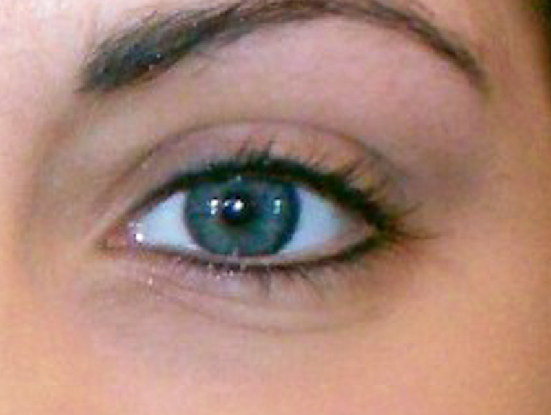 Permanent eyeliner